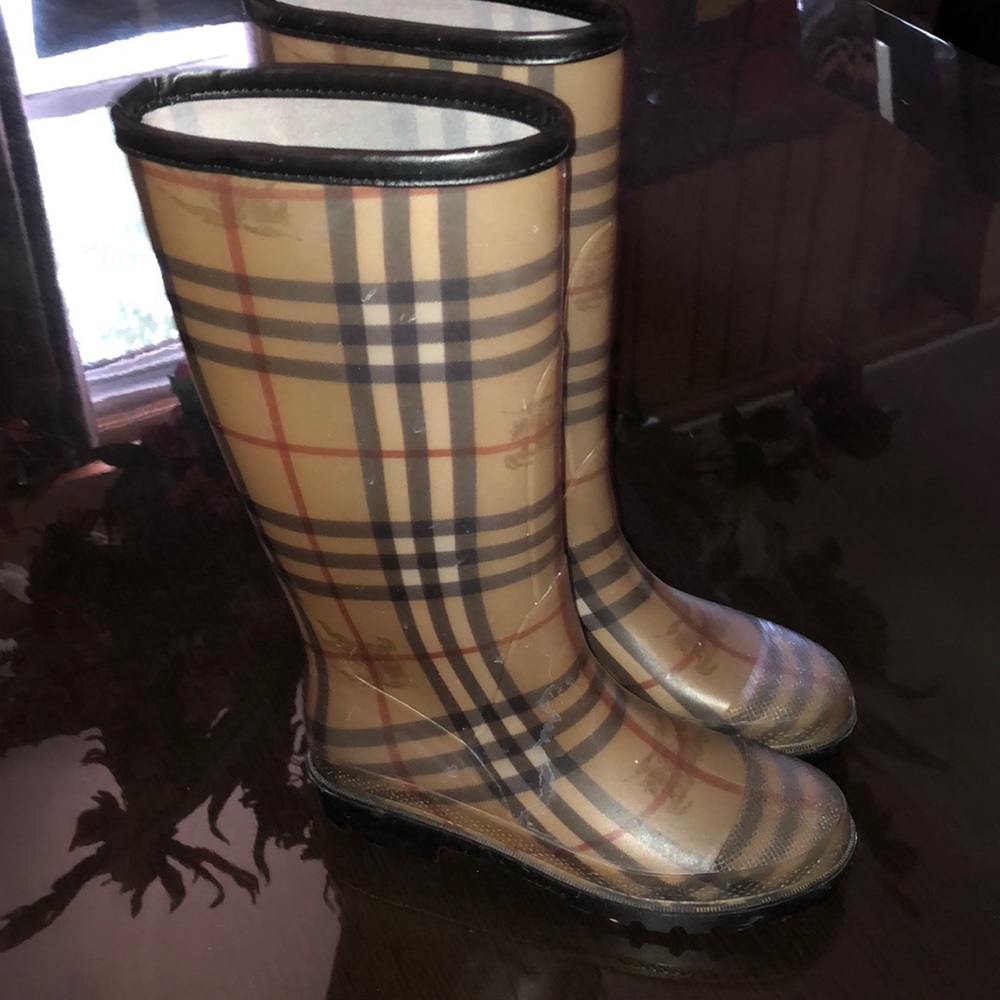 Burberry logo print rain boots